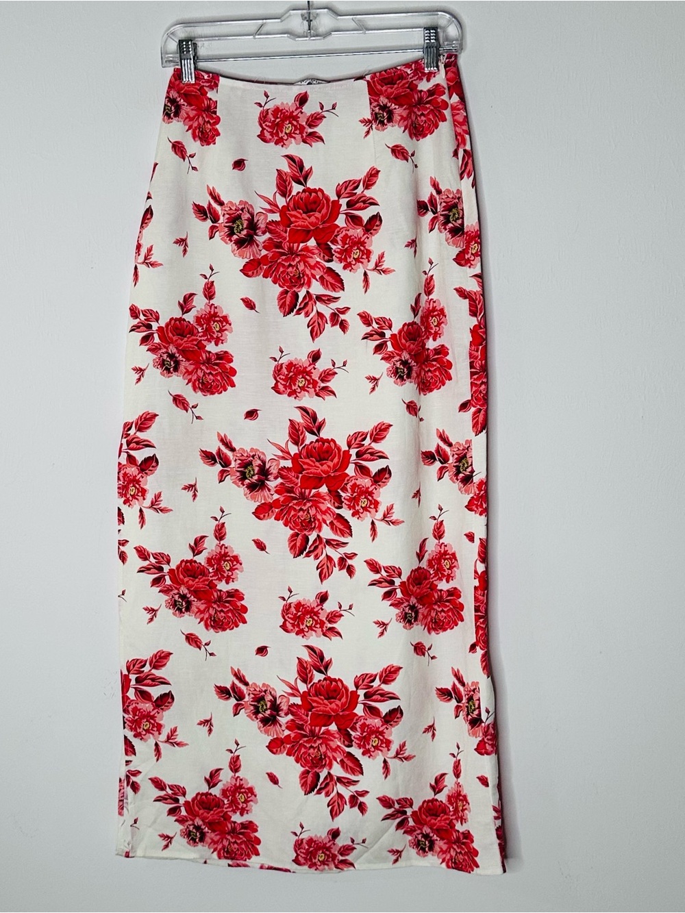 Peppermayo Valencia Villa Set Bralette Top (4) & Maxi Skirt (6) in Rosa Floria - Picture 9 of 12
